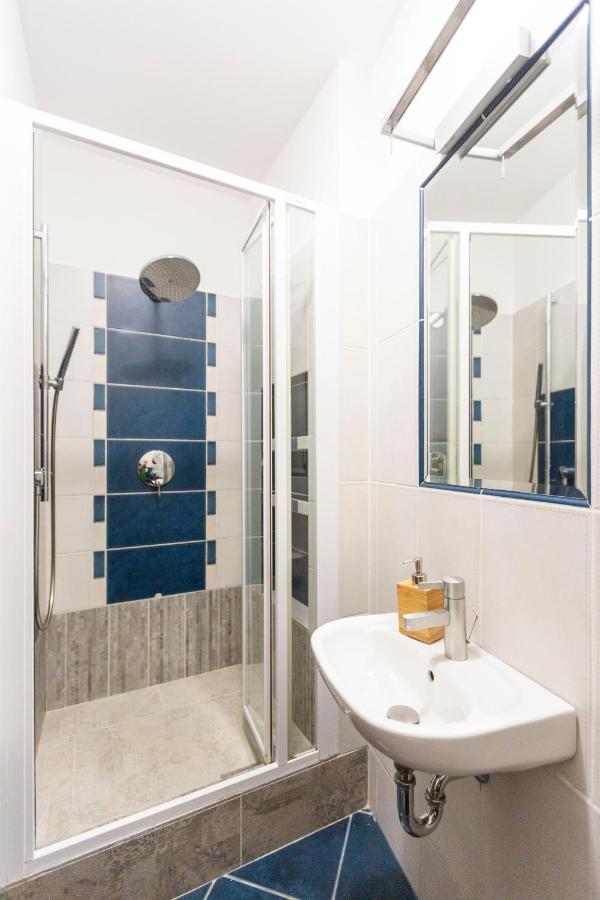 Deluxe Central Quentin Apartment 3Bedrm, 2Bathrm Будапешт Экстерьер фото